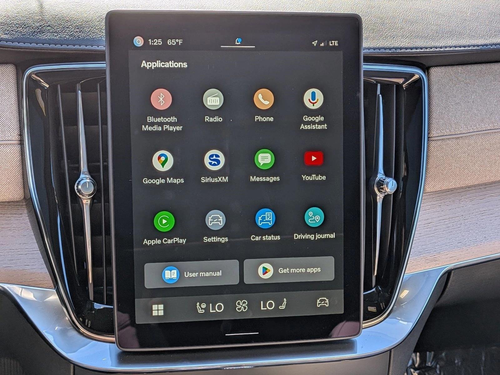 2025 Volvo XC90 Core - Photo 14