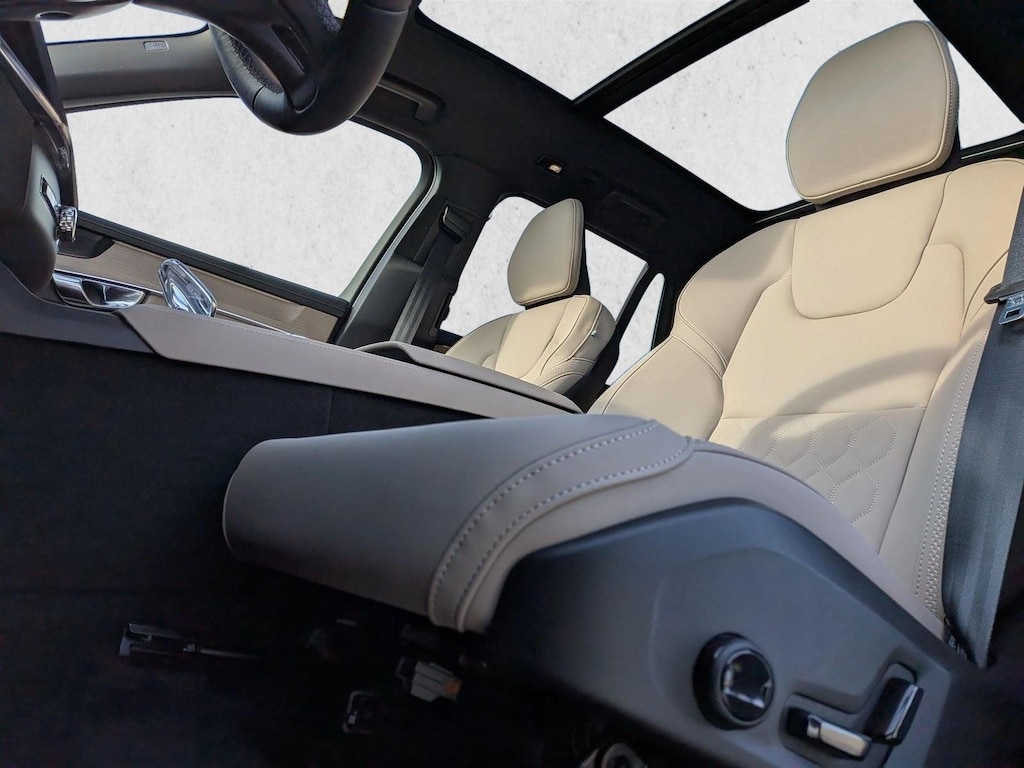 Certified 2026 Volvo XC90 plug-in hybrid T8 Plus 7-Seater SUV