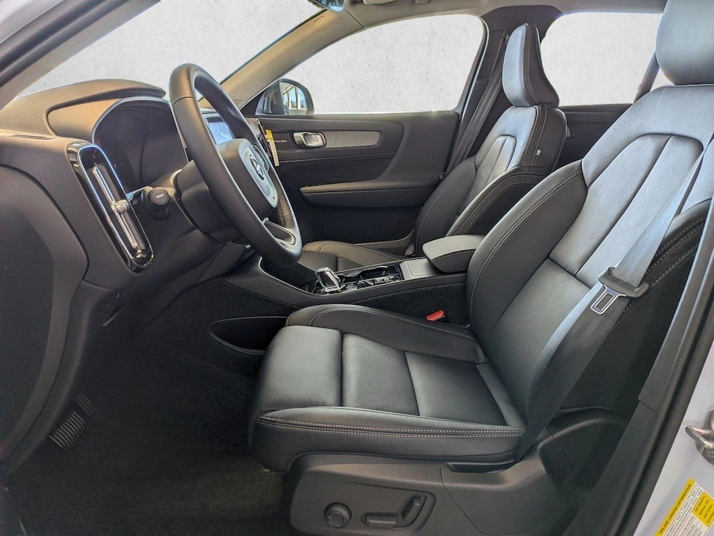 New 2026 Volvo XC40 Plus SUV