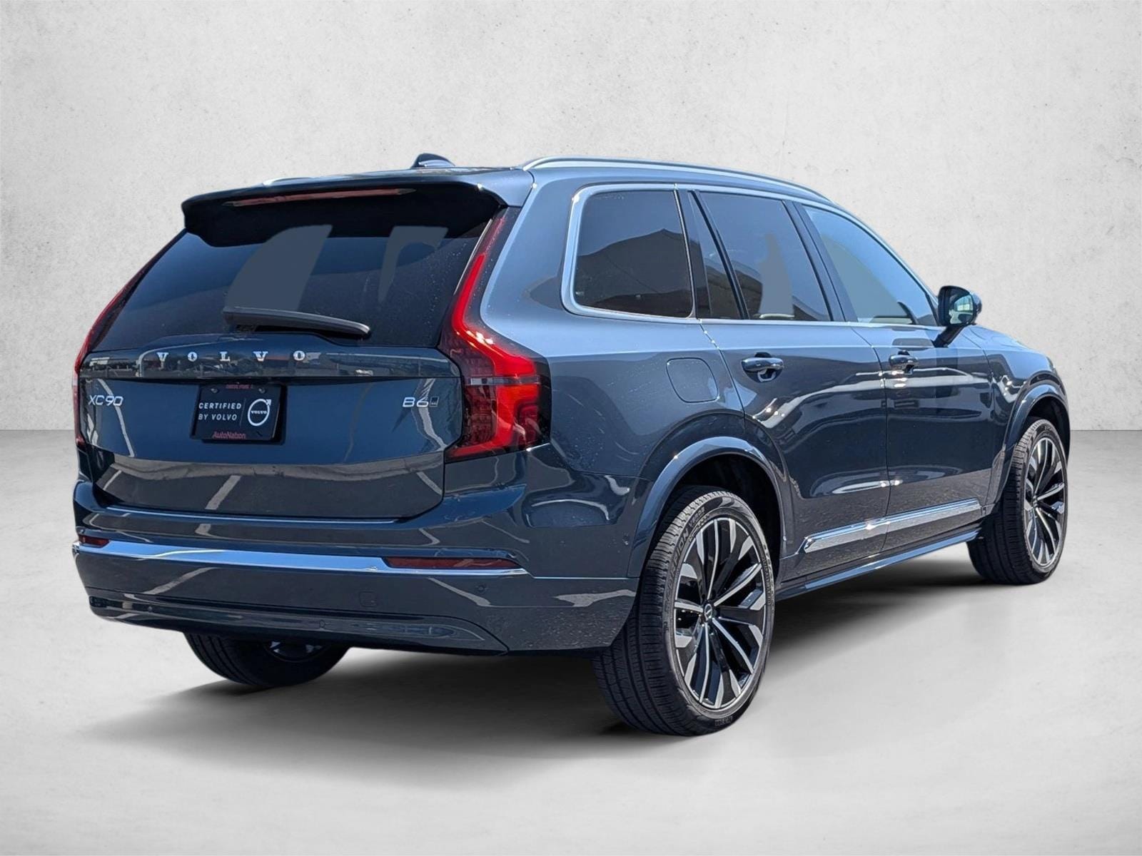 2026 Volvo XC90 B6 Plus 7-Seater photo 4