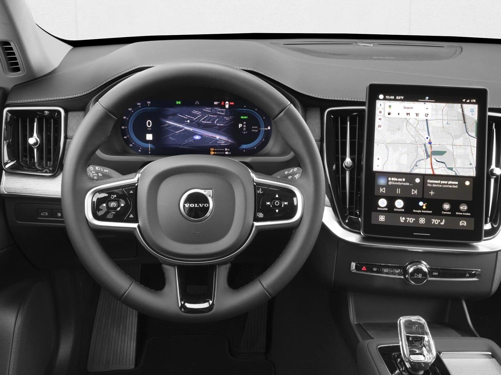 2026 Volvo XC90 T8 photo 4