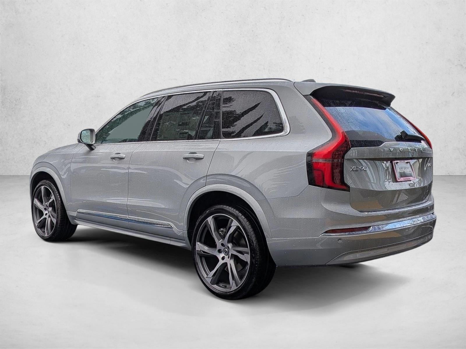 2025 Volvo XC90 Core - Photo 9