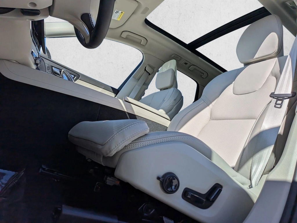 New 2026 Volvo XC60 plug-in hybrid Ultra SUV