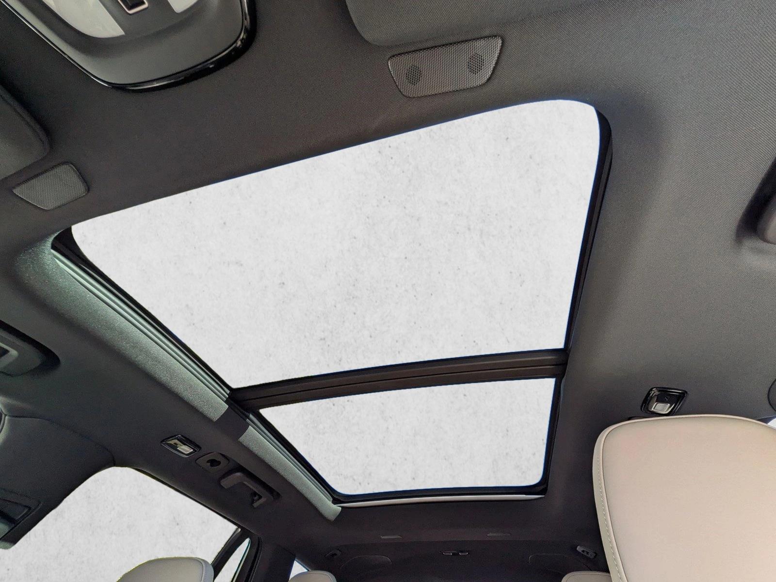 2026 Volvo XC90 Plus - Photo 16