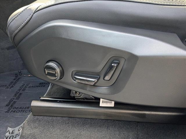2025 Volvo XC90 Plus photo 4