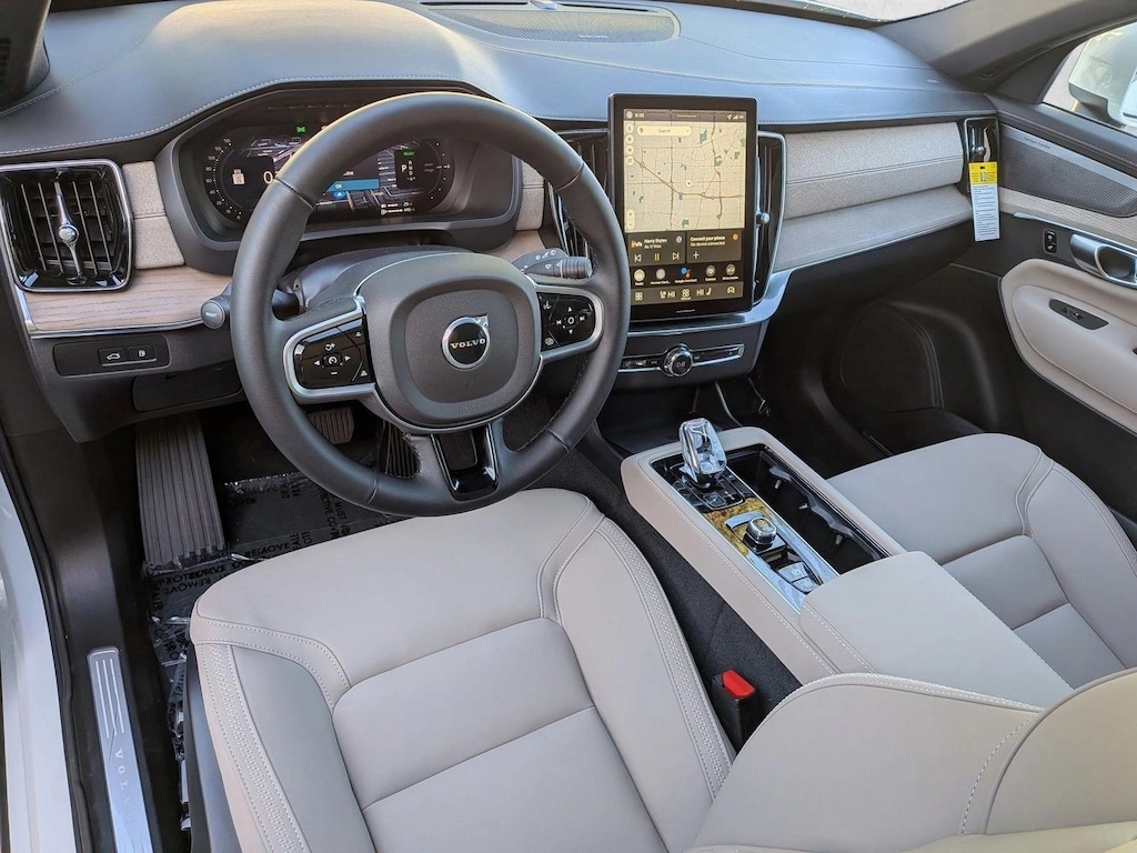 New 2026 Volvo XC90 plug-in hybrid Plus SUV