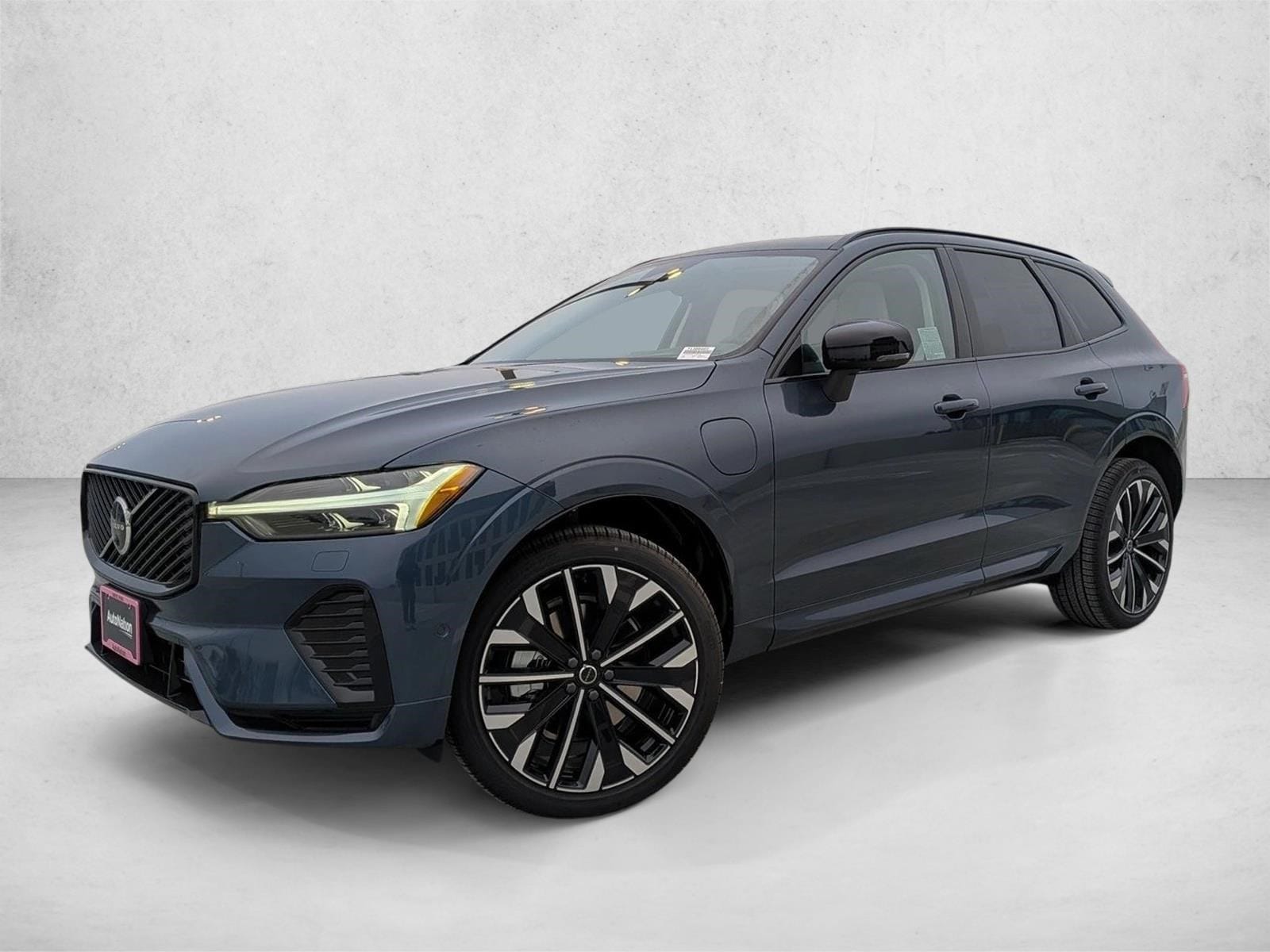 2026 Volvo XC60 Ultra's photo