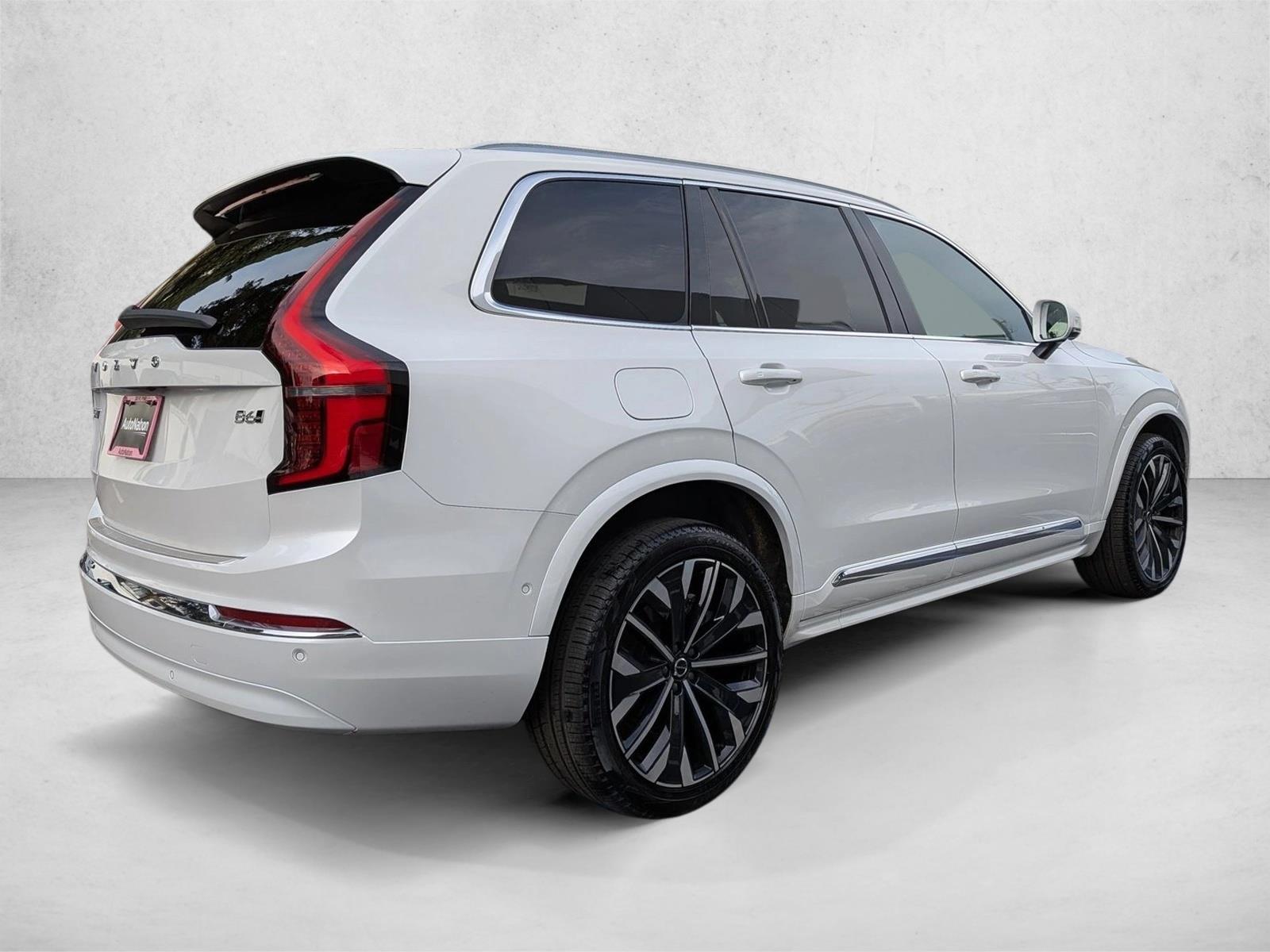 2026 Volvo XC90 B6 Plus 7-Seater photo 4
