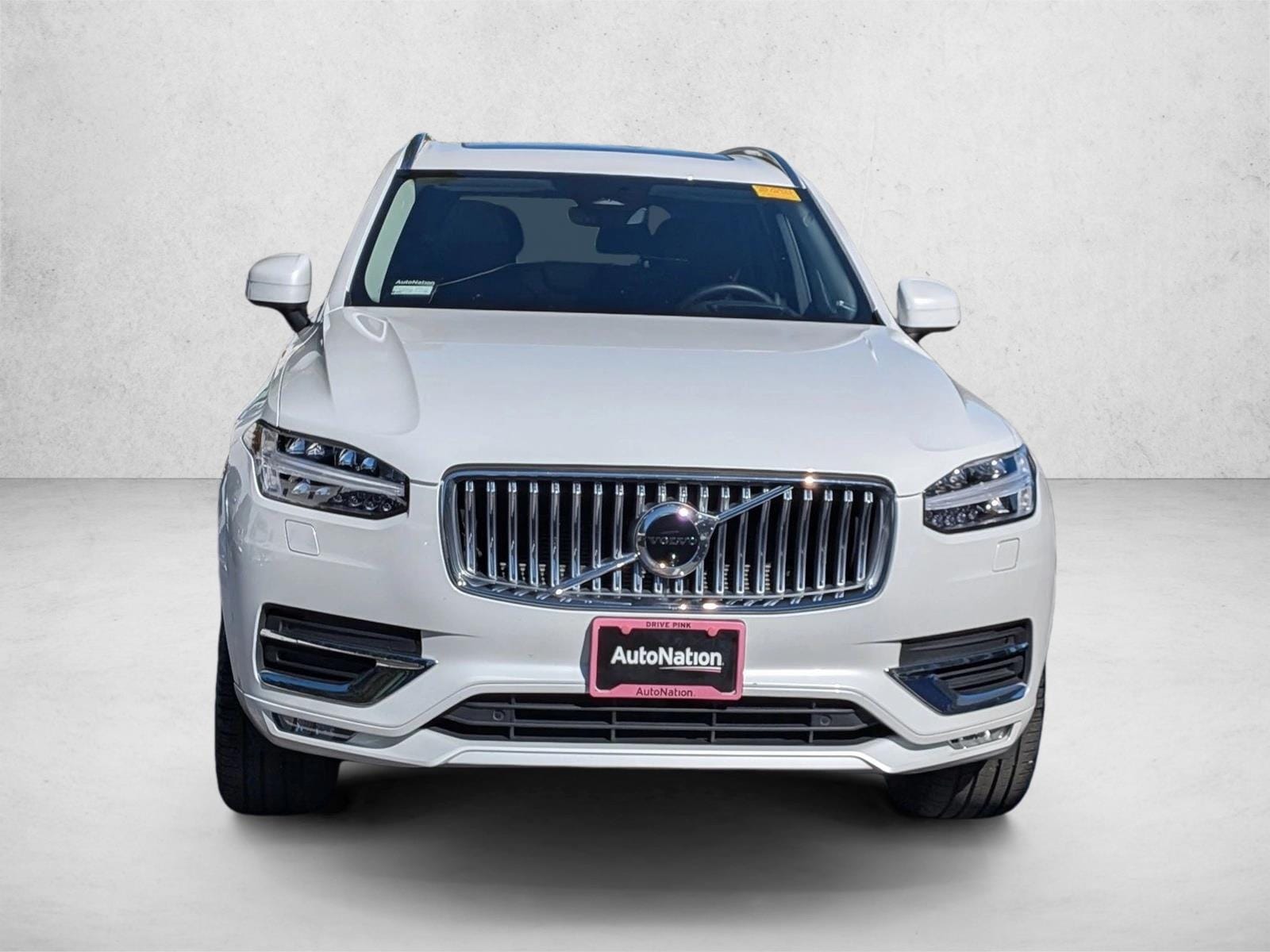 2023 Volvo XC90 B5 AWD Plus photo 2