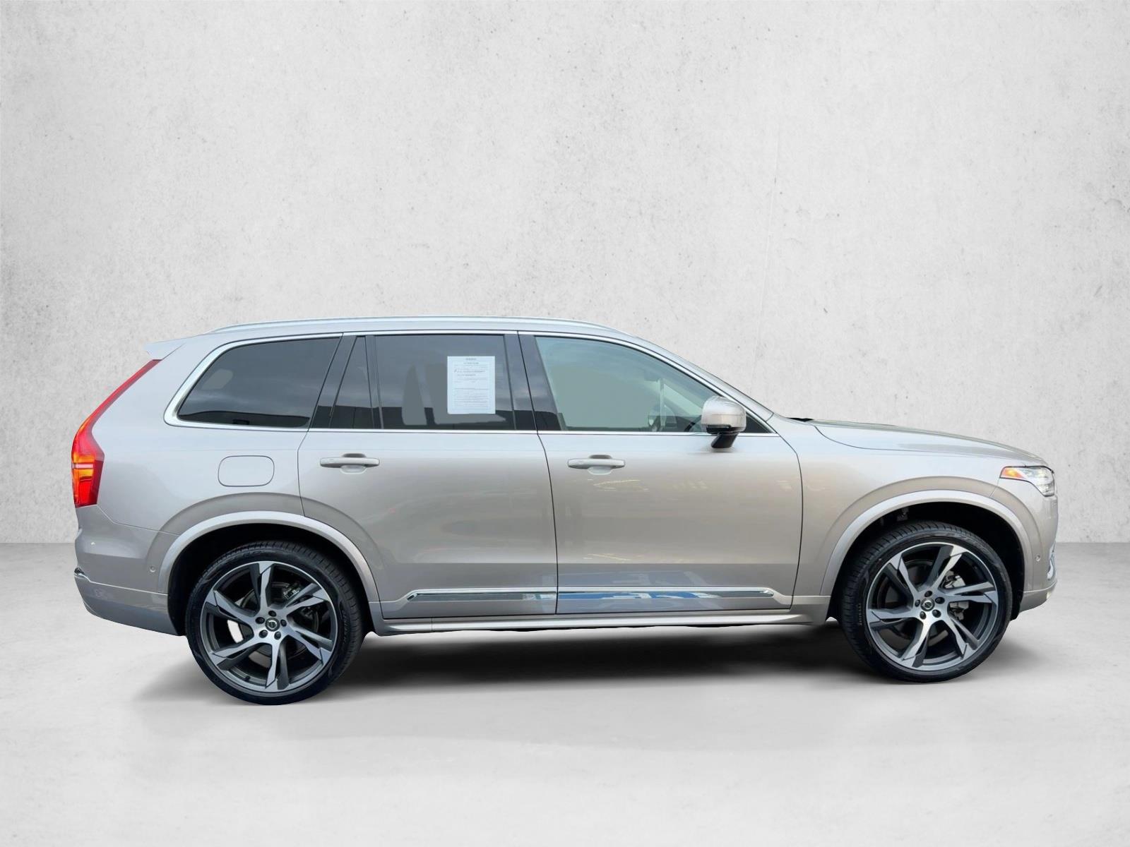 2025 Volvo XC90 Plus photo 3