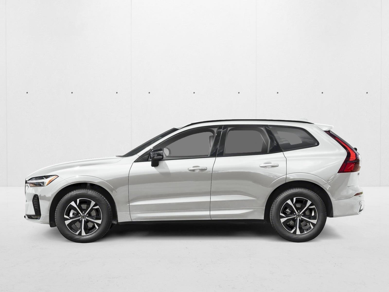 2026 Volvo XC60 Plus photo 3