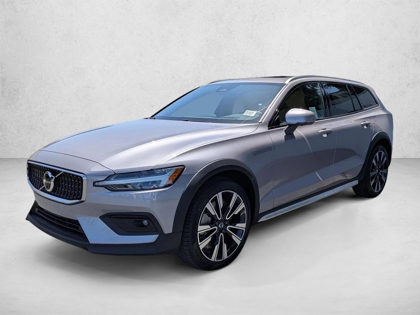 2026 Volvo V60 Cross Country B5 Ultra AWD's photo