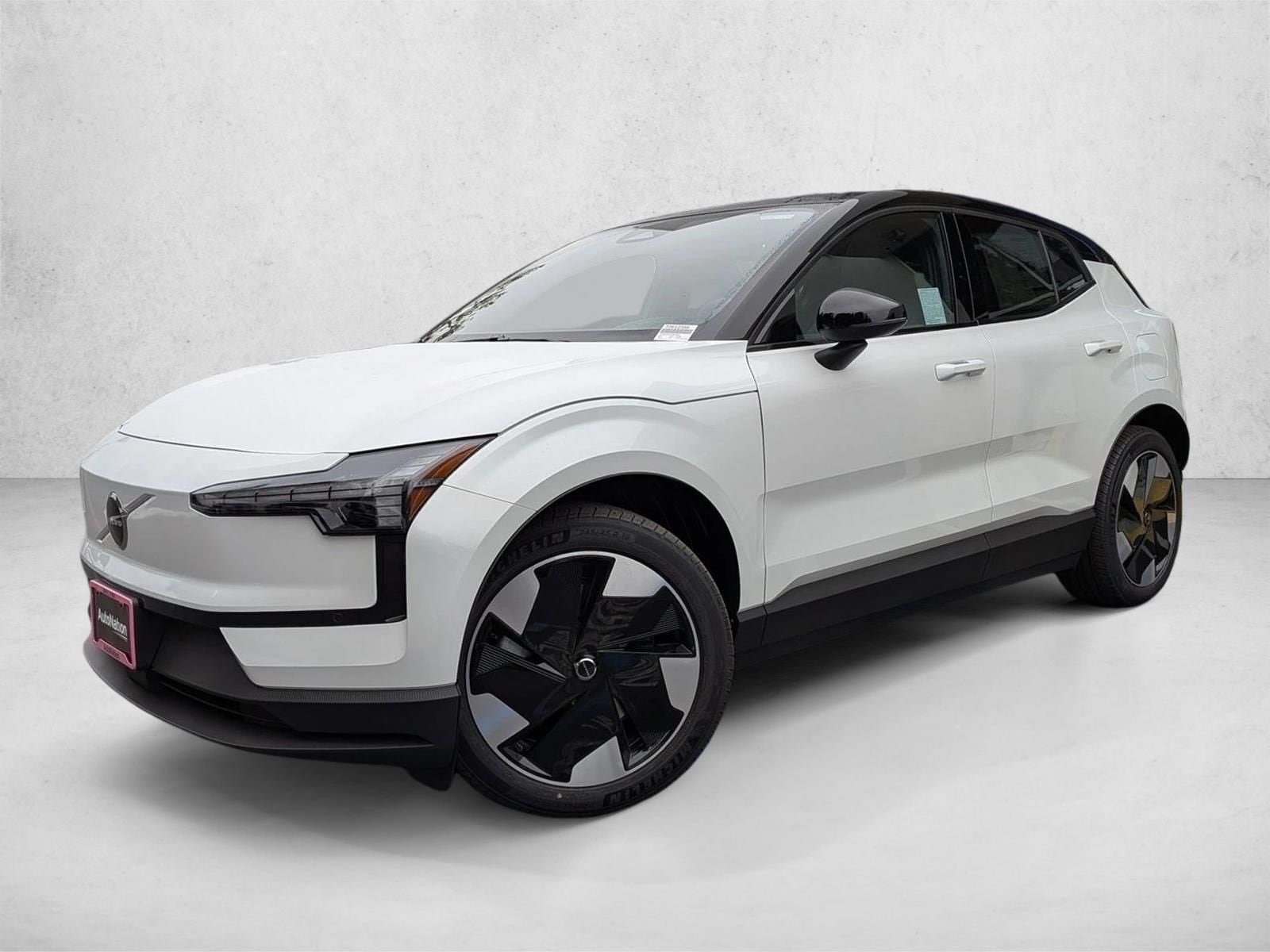 2026 Volvo EX30 Plus's photo