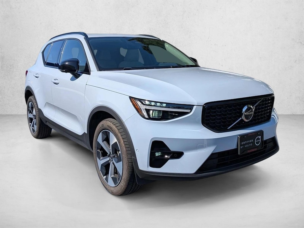 Certified 2026 Volvo XC40 B5 Plus SUV