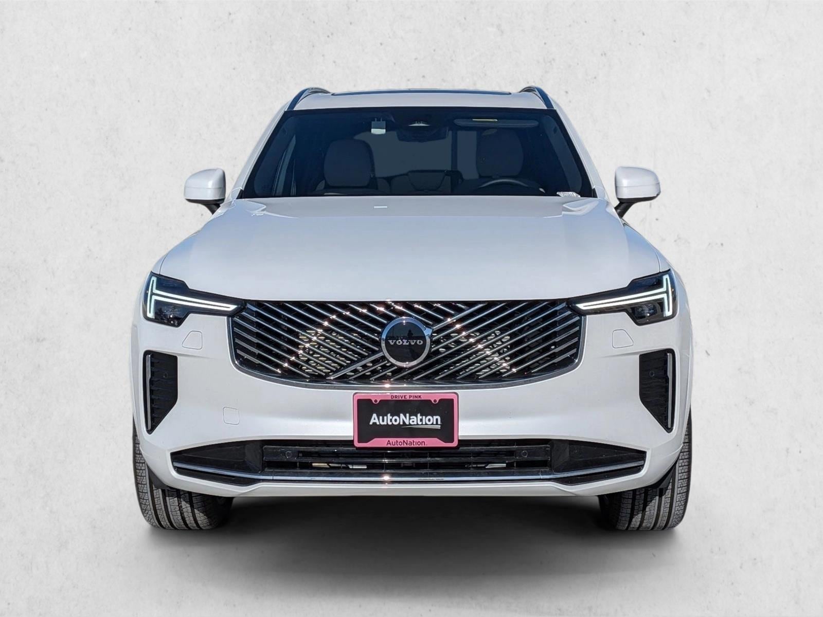 2025 Volvo XC90 Core photo 6