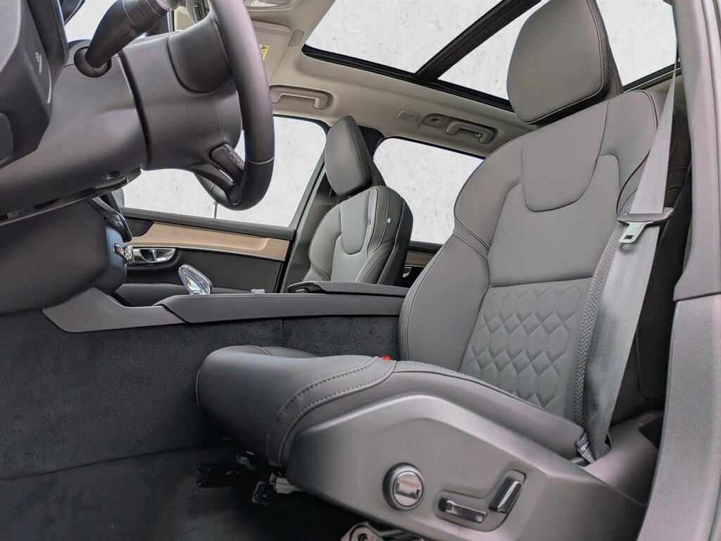 New 2026 Volvo XC90 Plus SUV