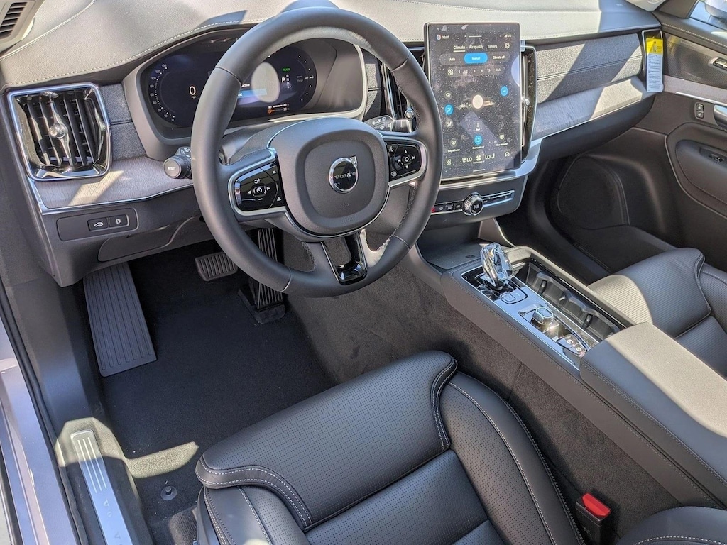 New 2026 Volvo XC90 plug-in hybrid Ultra SUV
