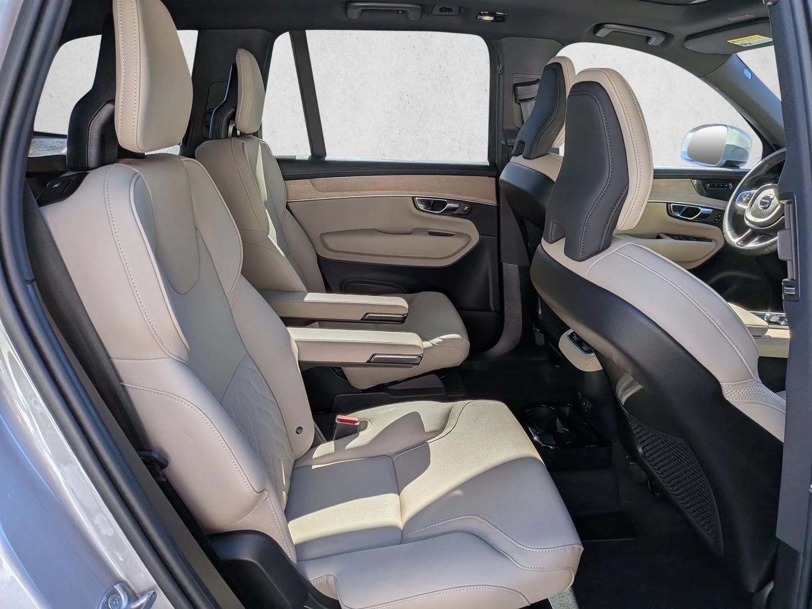 2026 Volvo XC90 Plus - Photo 22