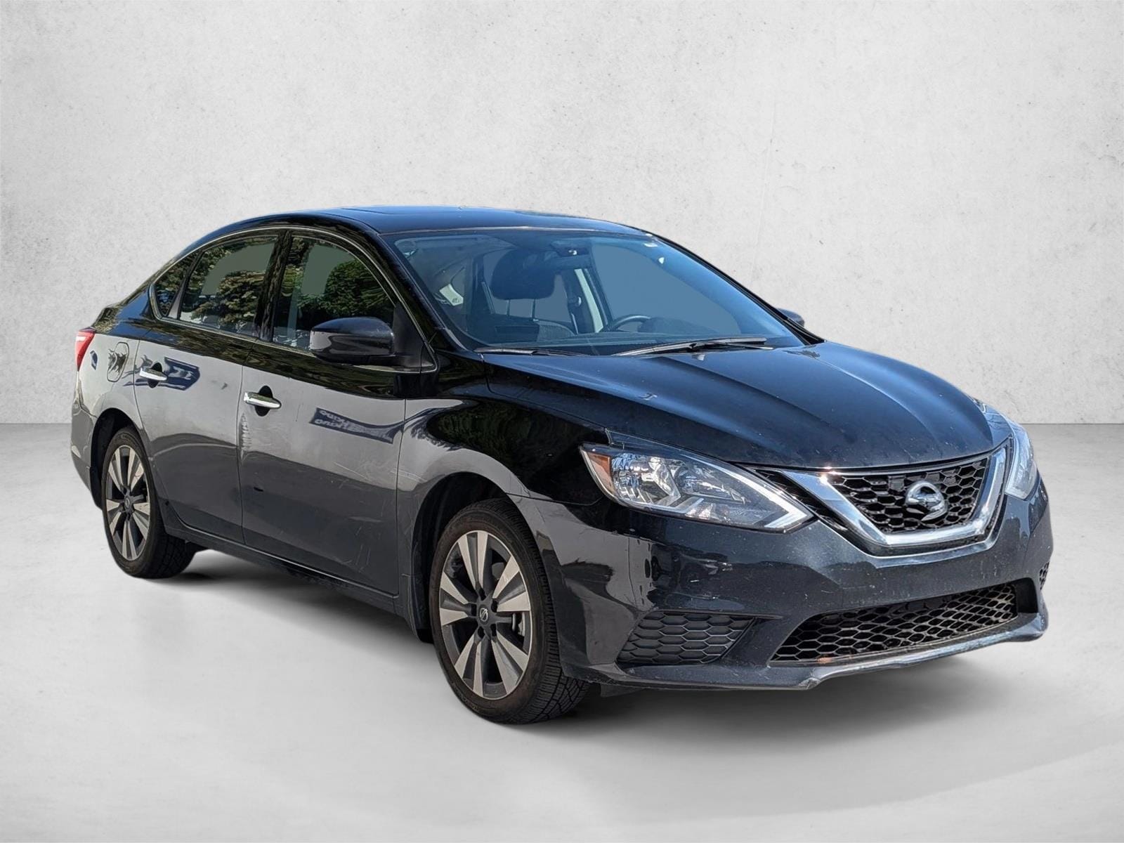 2019 Nissan Sentra SV photo 3