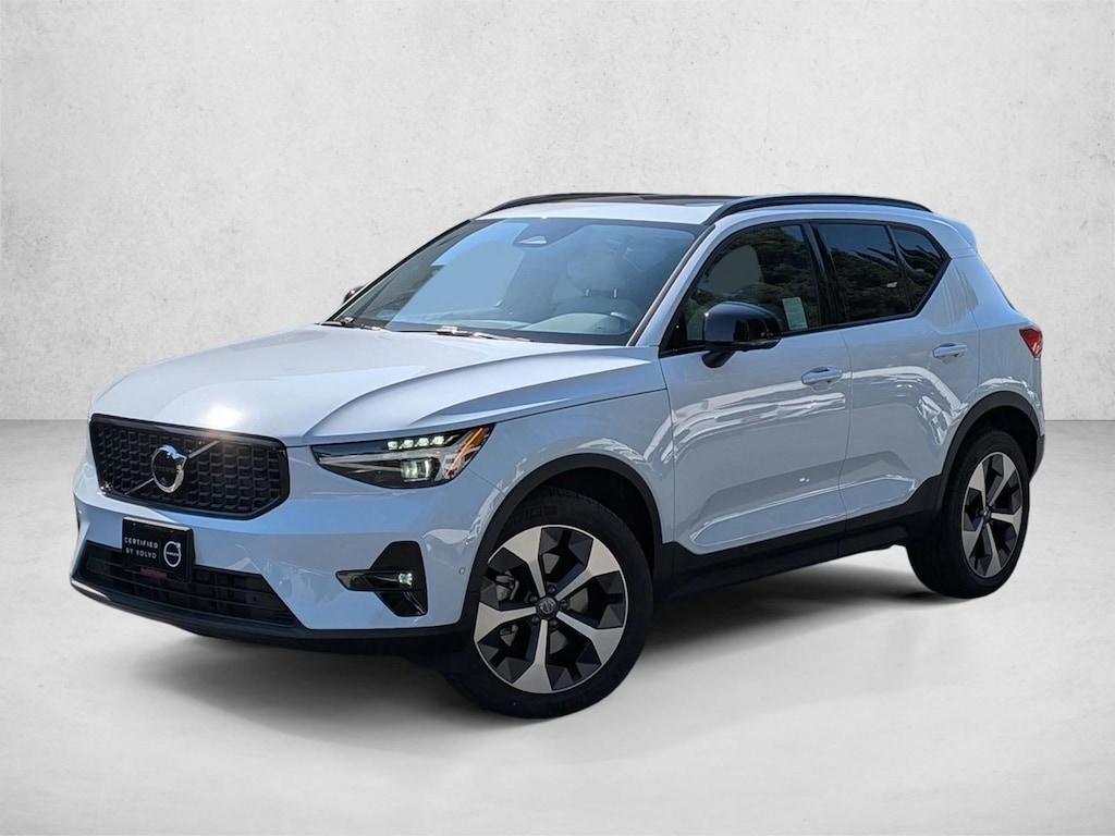 Certified 2026 Volvo XC40 B5 Plus SUV