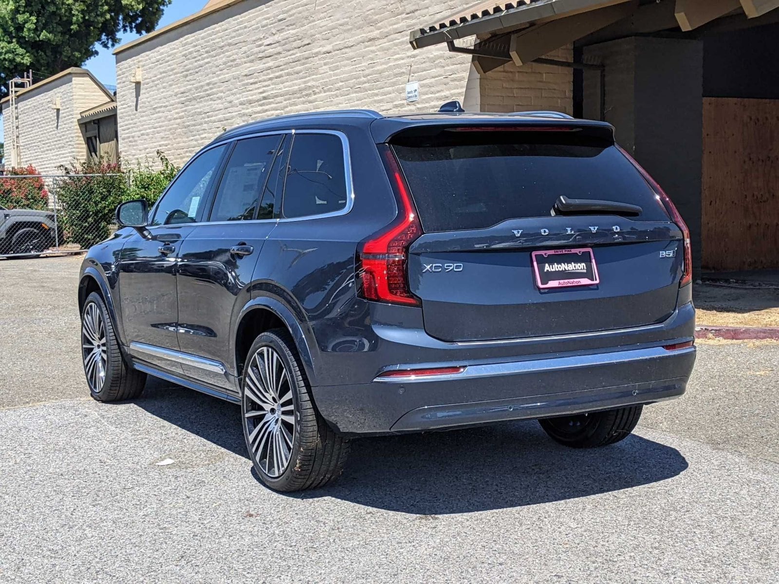 2025 Volvo XC90 Core - Photo 8