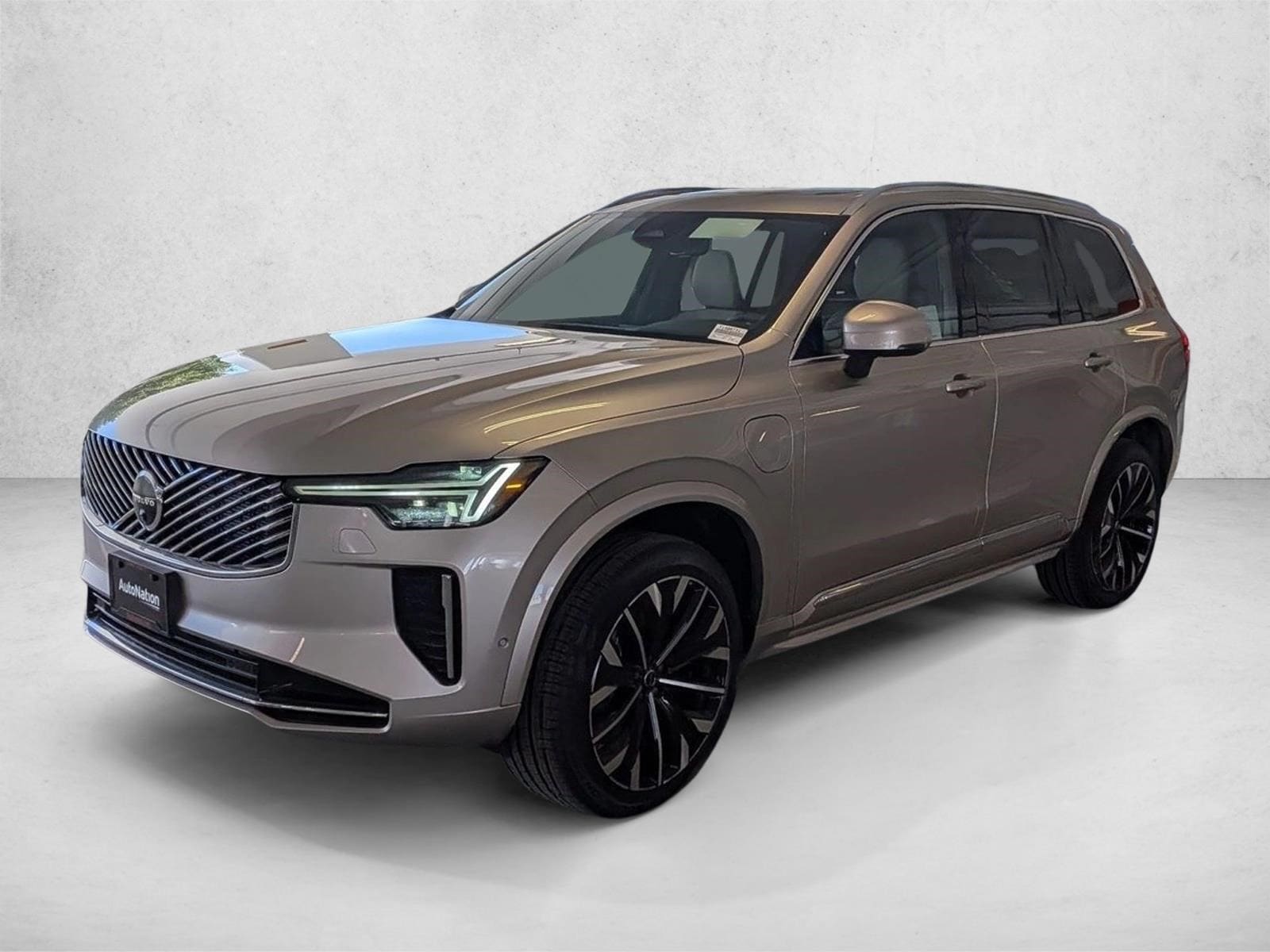 2026 Volvo XC90 T8 Recharge Plus Bright 7-Seat 4WD's photo