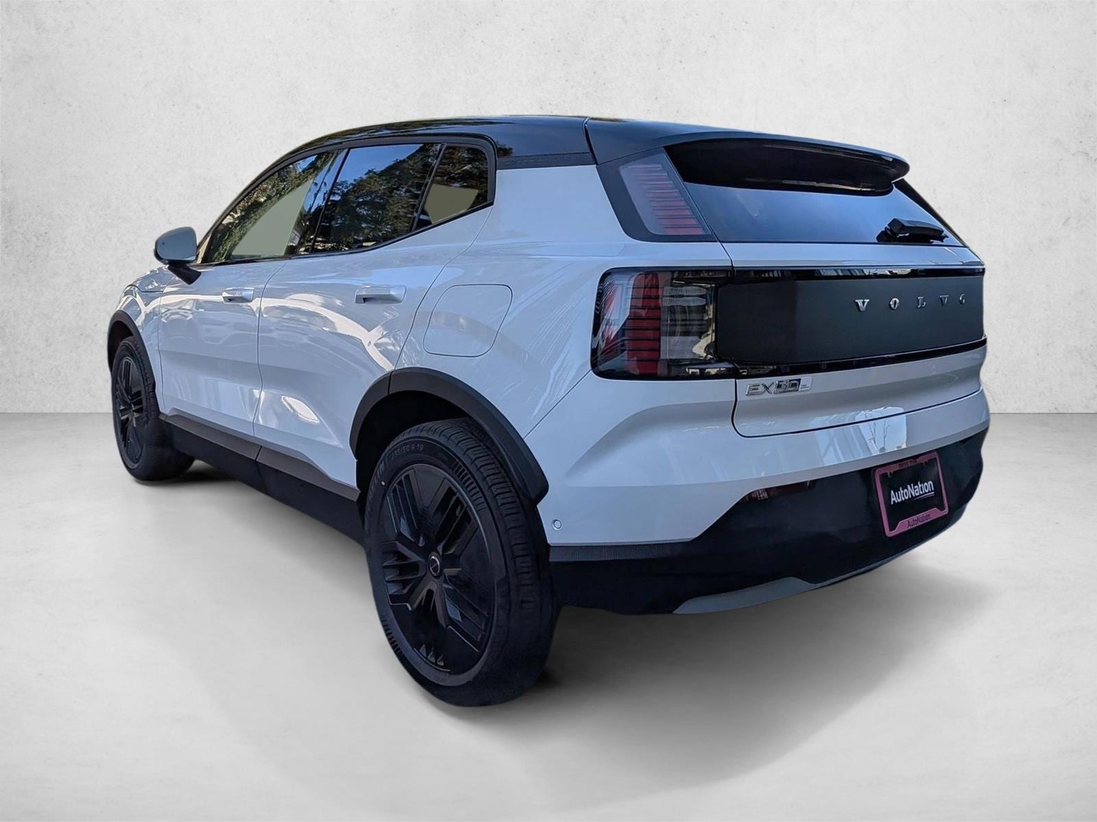 2026 Volvo EX30 Ultra - Photo 7