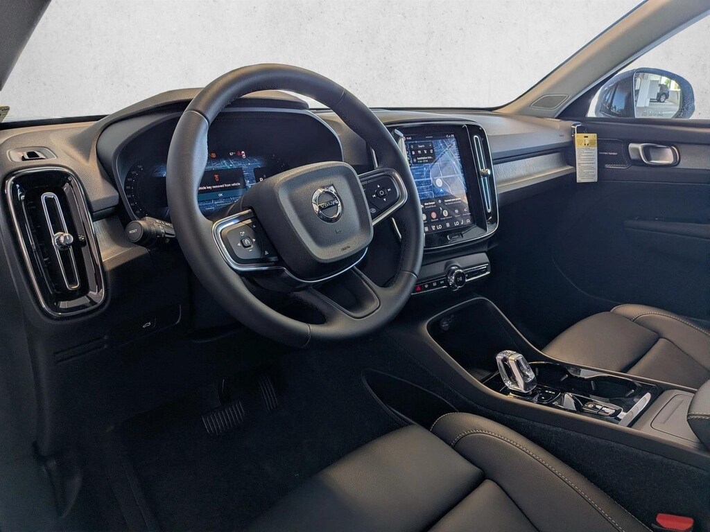 New 2026 Volvo XC40 Ultra SUV