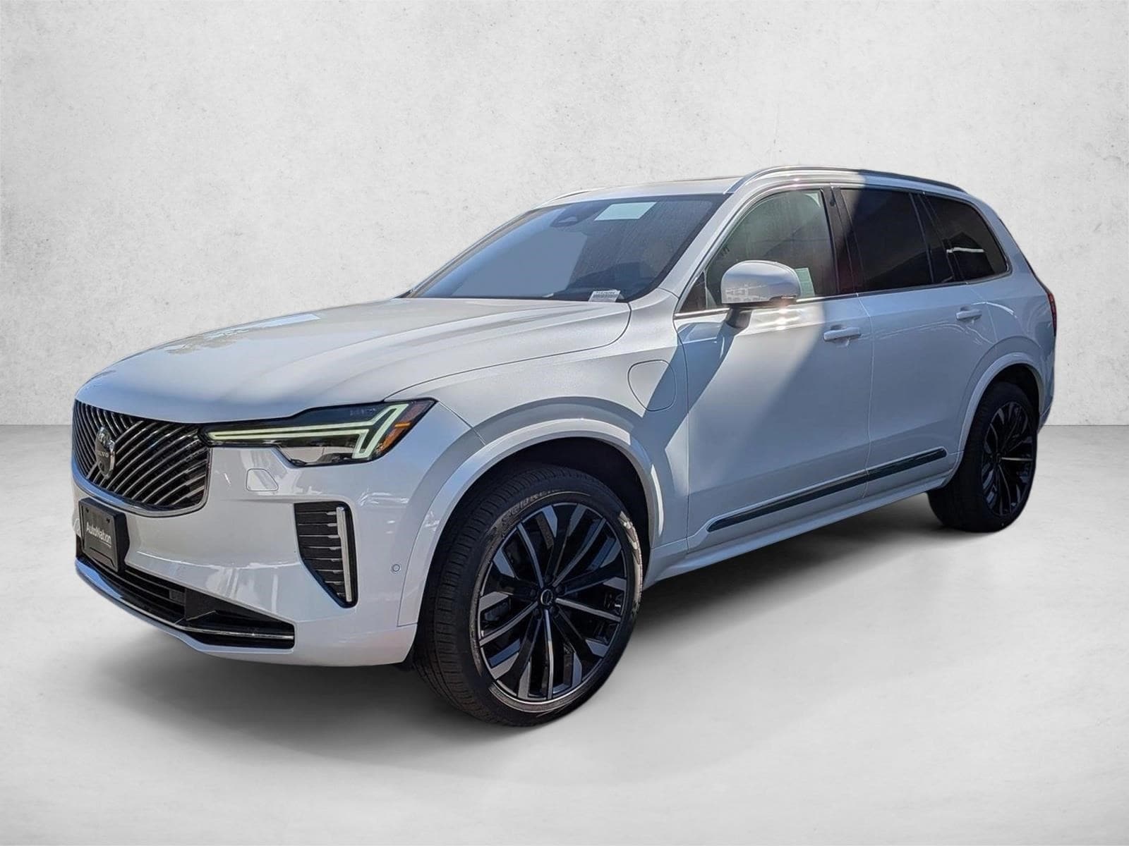 2026 Volvo XC90 T8 Recharge Ultra Bright 6-Seater 4WD's photo