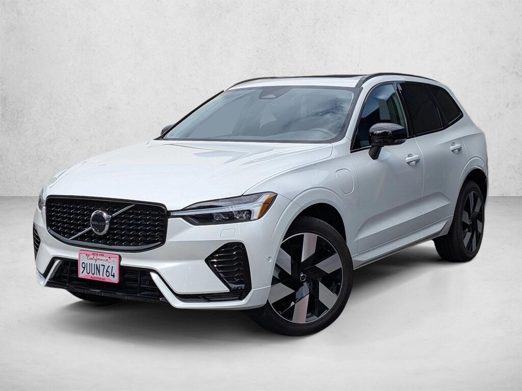 Used 2025 Volvo XC60 plug-in hybrid T8 Plus SUV