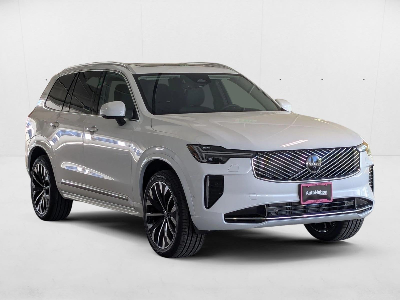 2026 Volvo XC90 Plus - Photo 6