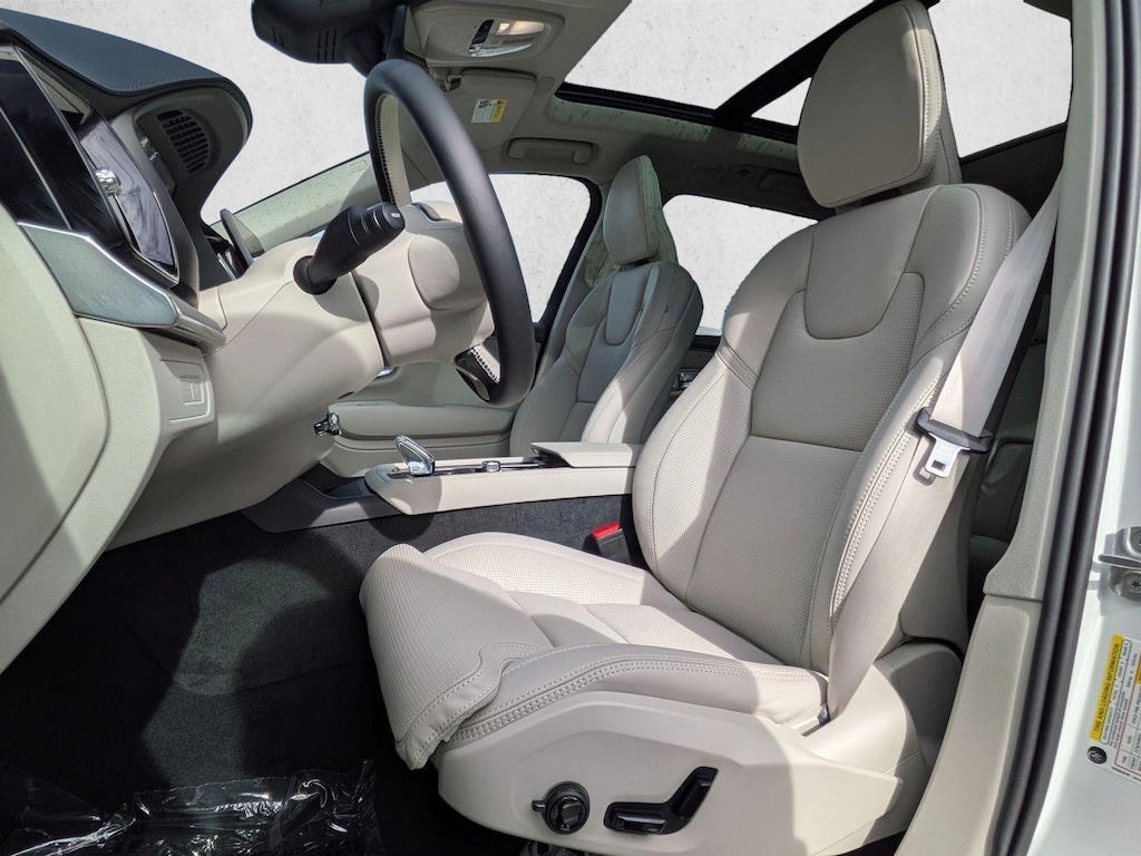 New 2026 Volvo XC90 plug-in hybrid Ultra SUV