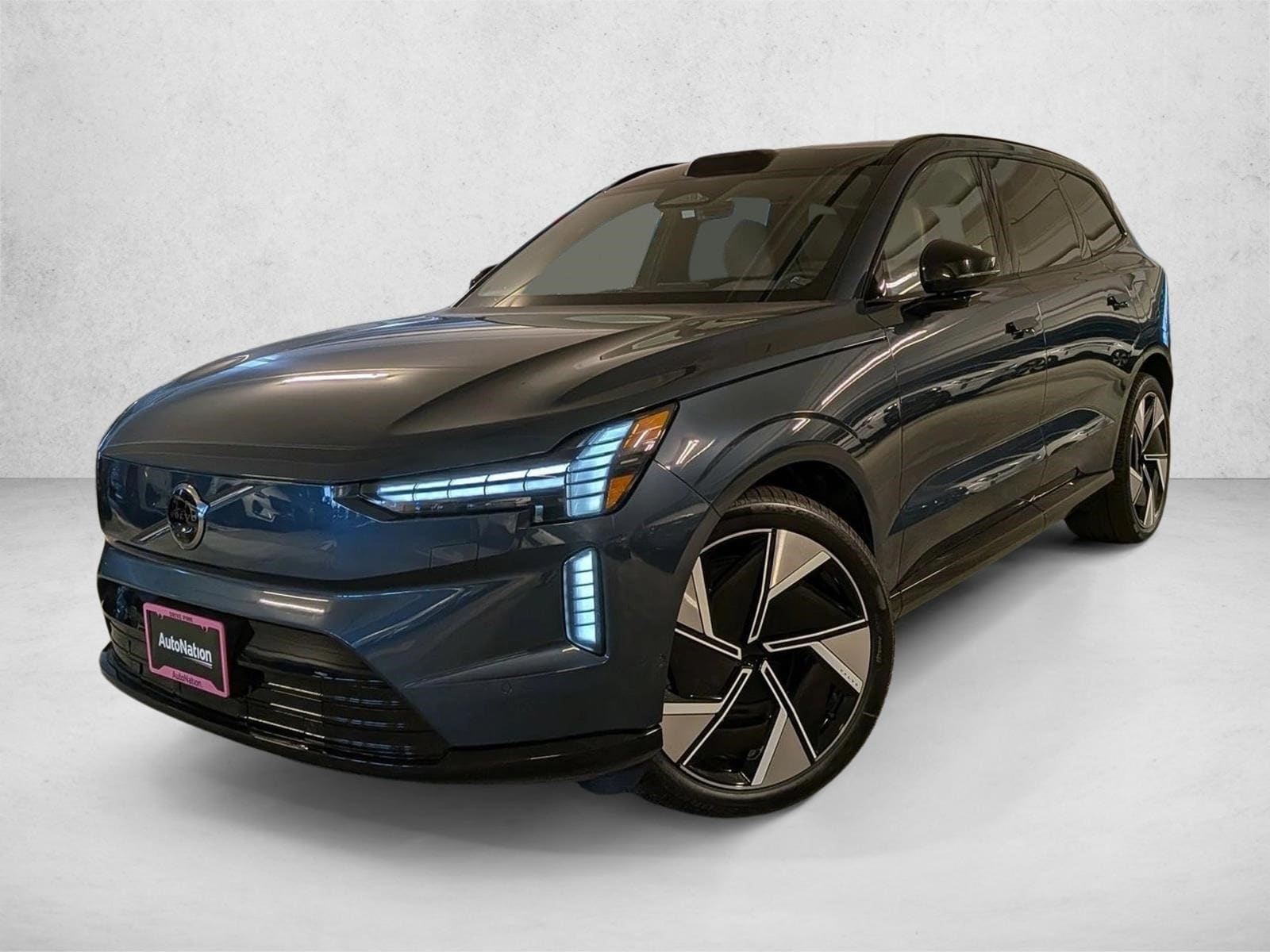 2025 Volvo EX90 Ultra's photo