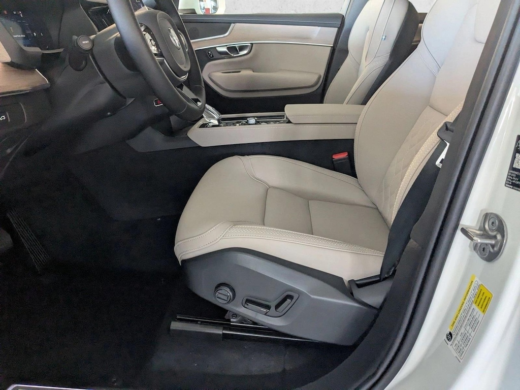 New 2026 Volvo XC90 Core SUV