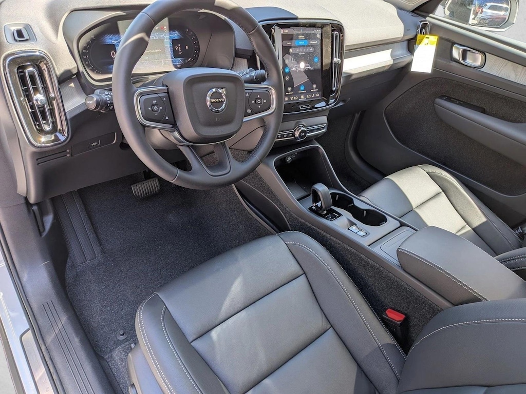 New 2026 Volvo XC40 Core SUV