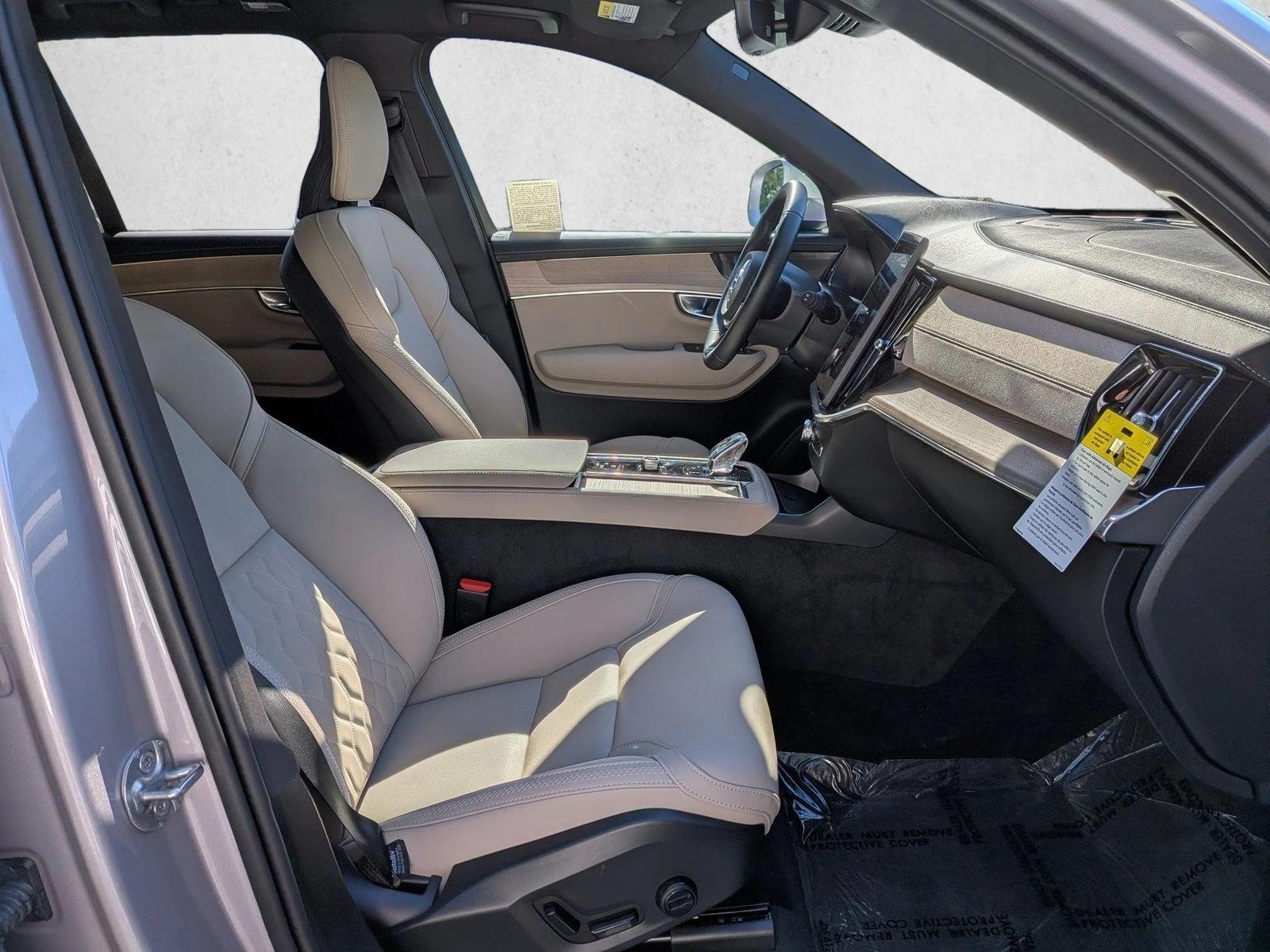 2026 Volvo XC90 Plus - Photo 23