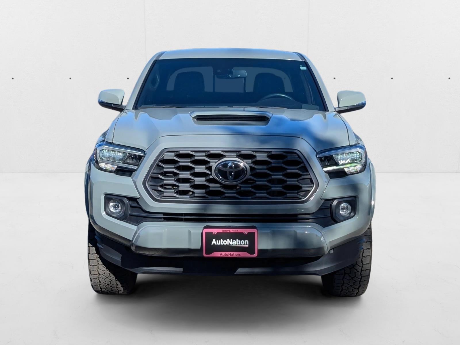 2022 Toyota Tacoma TRD Sport V6 photo 2