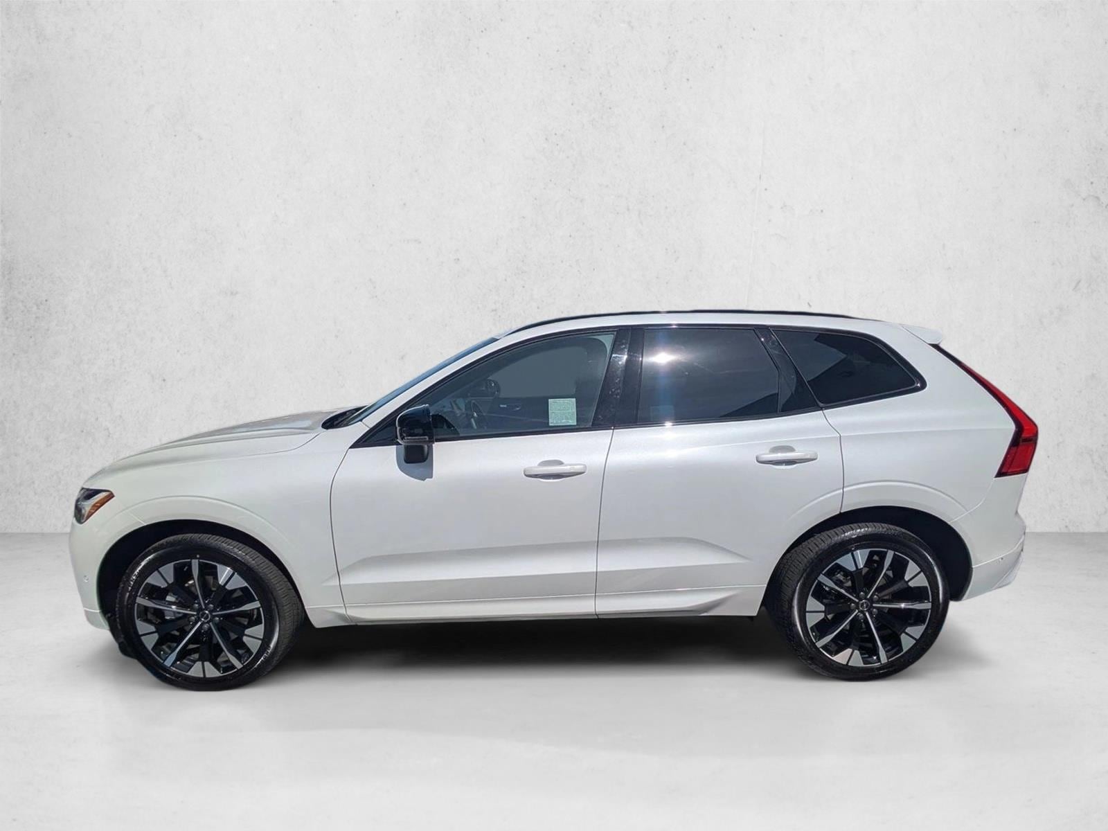 2026 Volvo XC60 Plus - Photo 9
