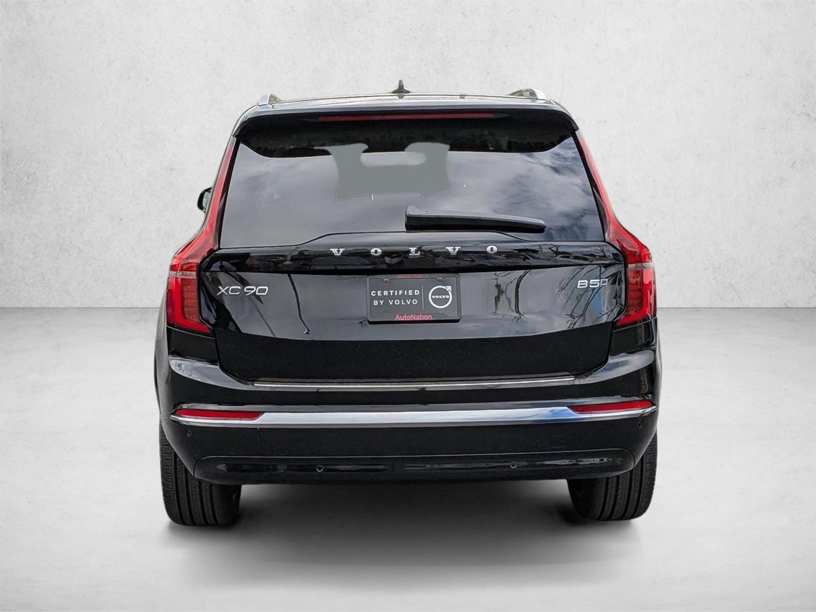 2026 Volvo XC90 B5 Plus 7-Seater photo 6