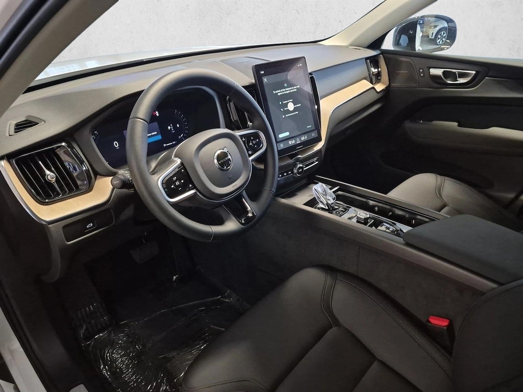 New 2026 Volvo XC60 Plus SUV