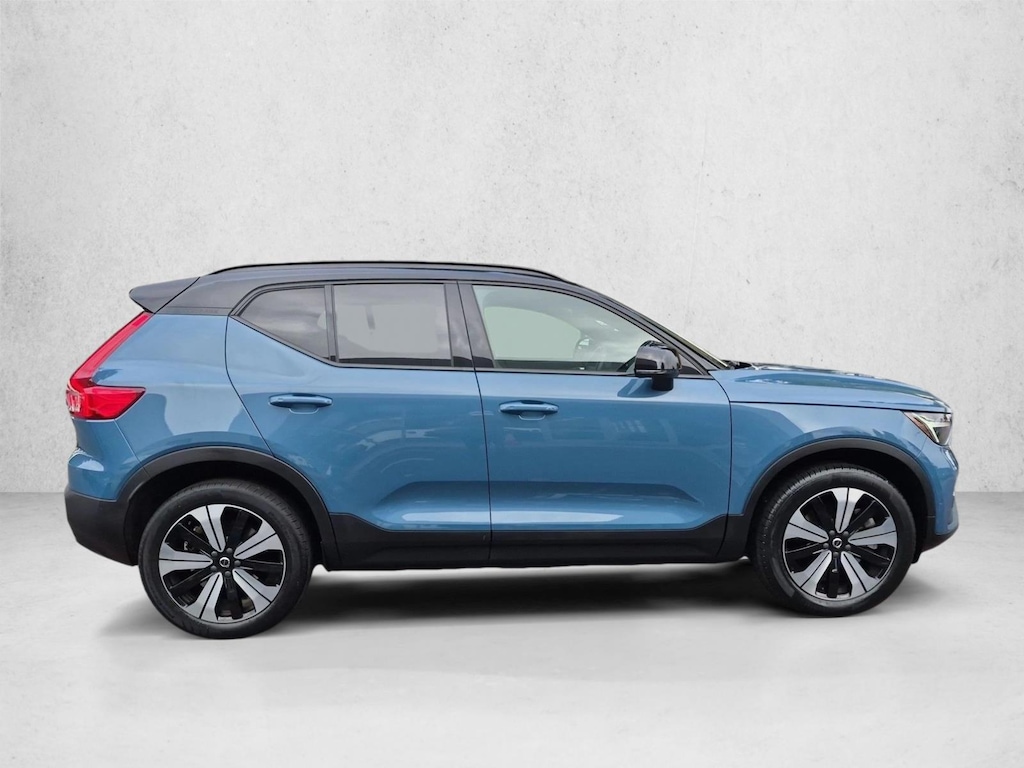 Used 2023 Volvo XC40 Recharge Pure Electric Plus SUV