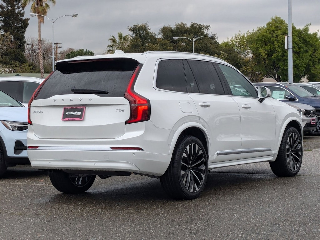 Certified 2025 Volvo XC90 plug-in hybrid T8 (2025.5) Plus 7-Seater SUV