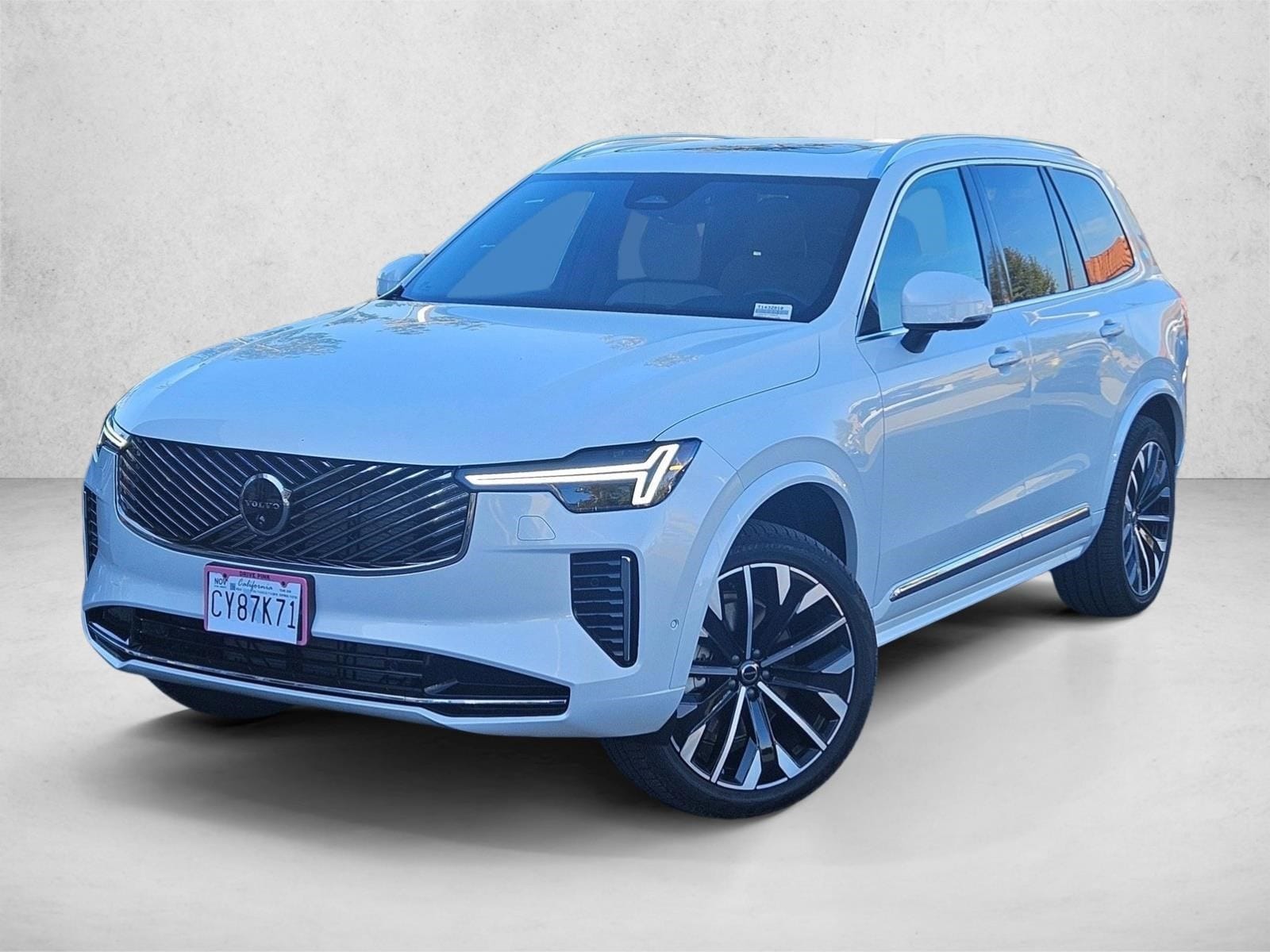 2026 Volvo XC90 B6 Plus 6-Seater photo 1