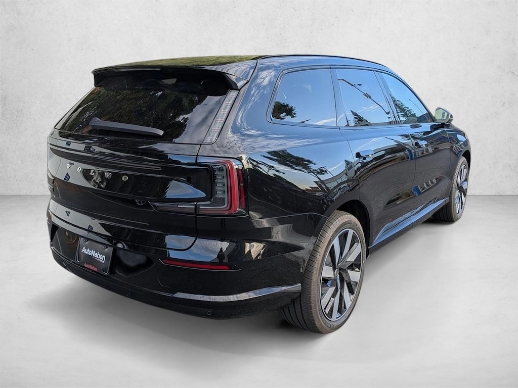 New 2026 Volvo EX90 Ultra SUV