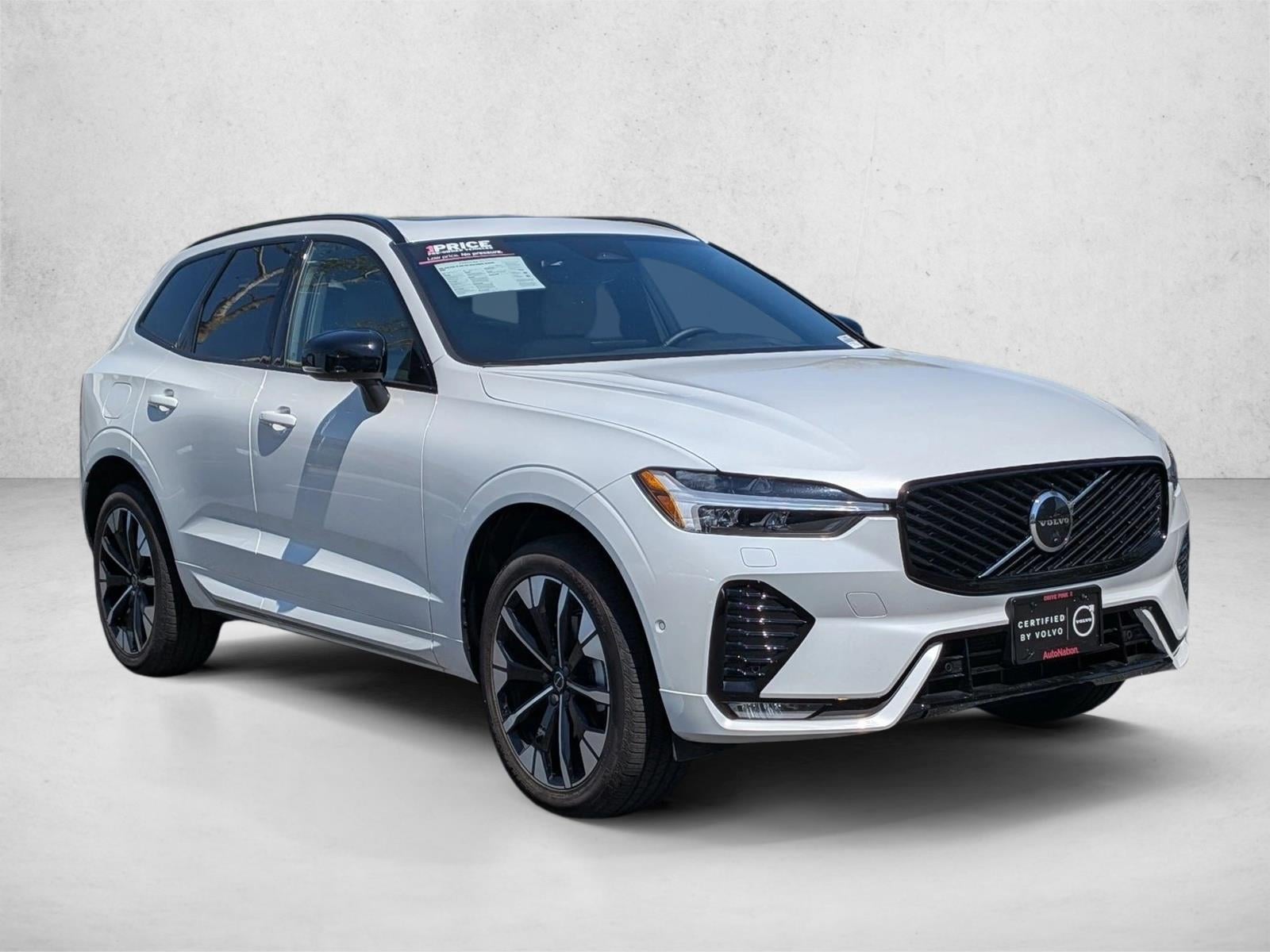 2026 Volvo XC60 B5 Plus photo 2