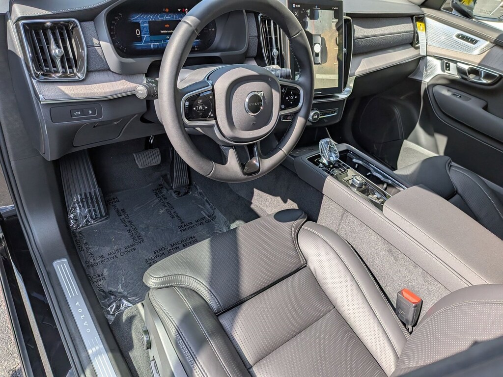 New 2026 Volvo XC90 plug-in hybrid Ultra SUV