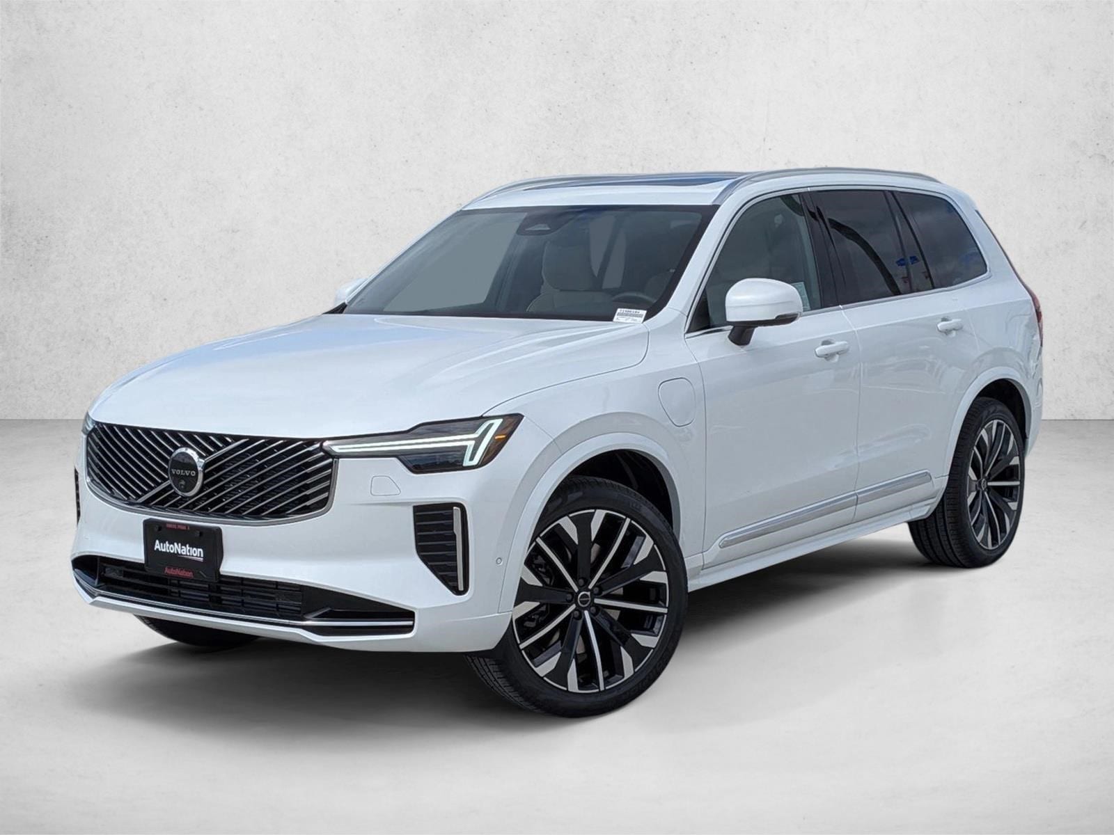 2026 Volvo XC90 T8 Recharge Plus Bright 7-Seat 4WD's photo