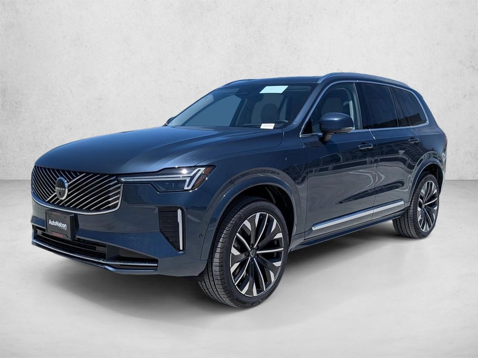 2026 Volvo XC90 T8 Recharge Ultra Bright 4WD's photo