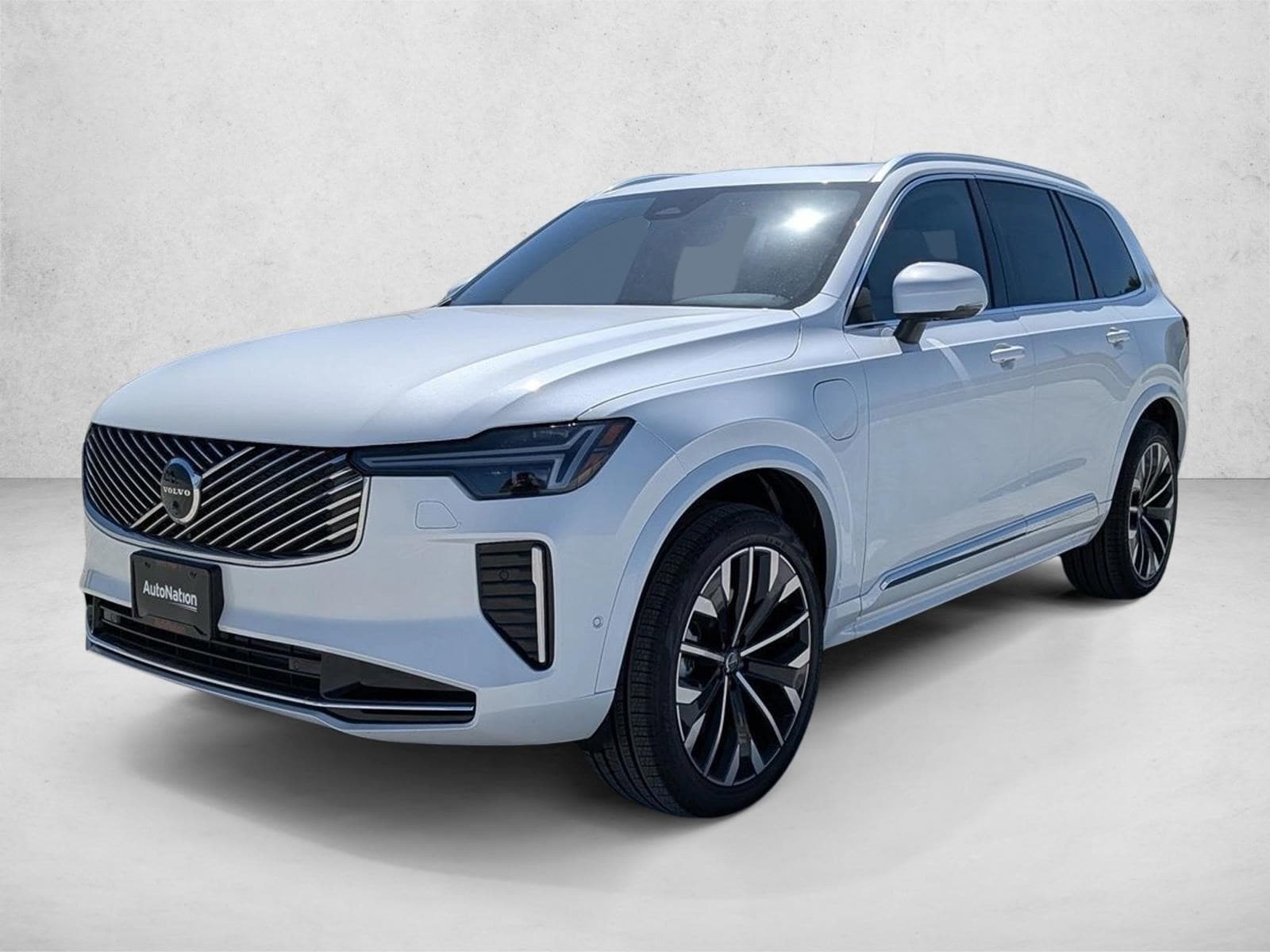 2026 Volvo XC90 T8 Recharge Plus Bright 7-Seat 4WD's photo