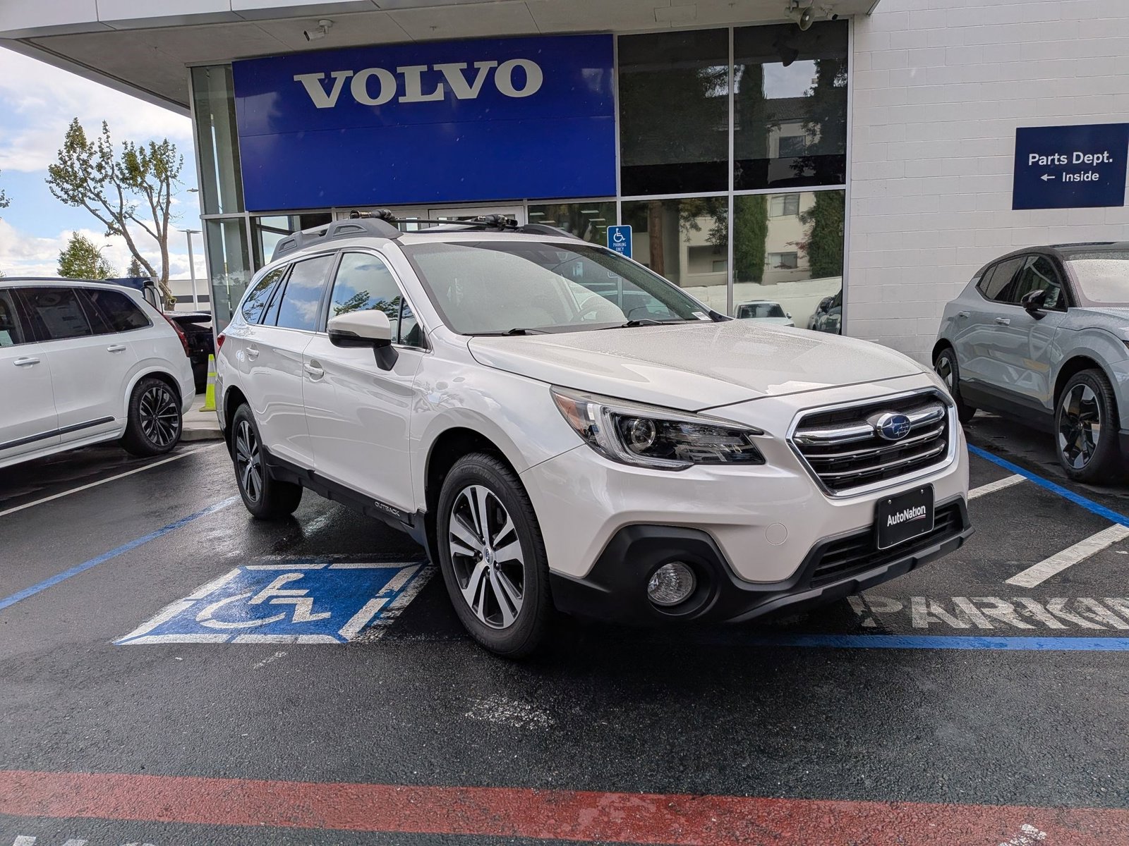 2018 Subaru Outback 2.5i Limited photo 3